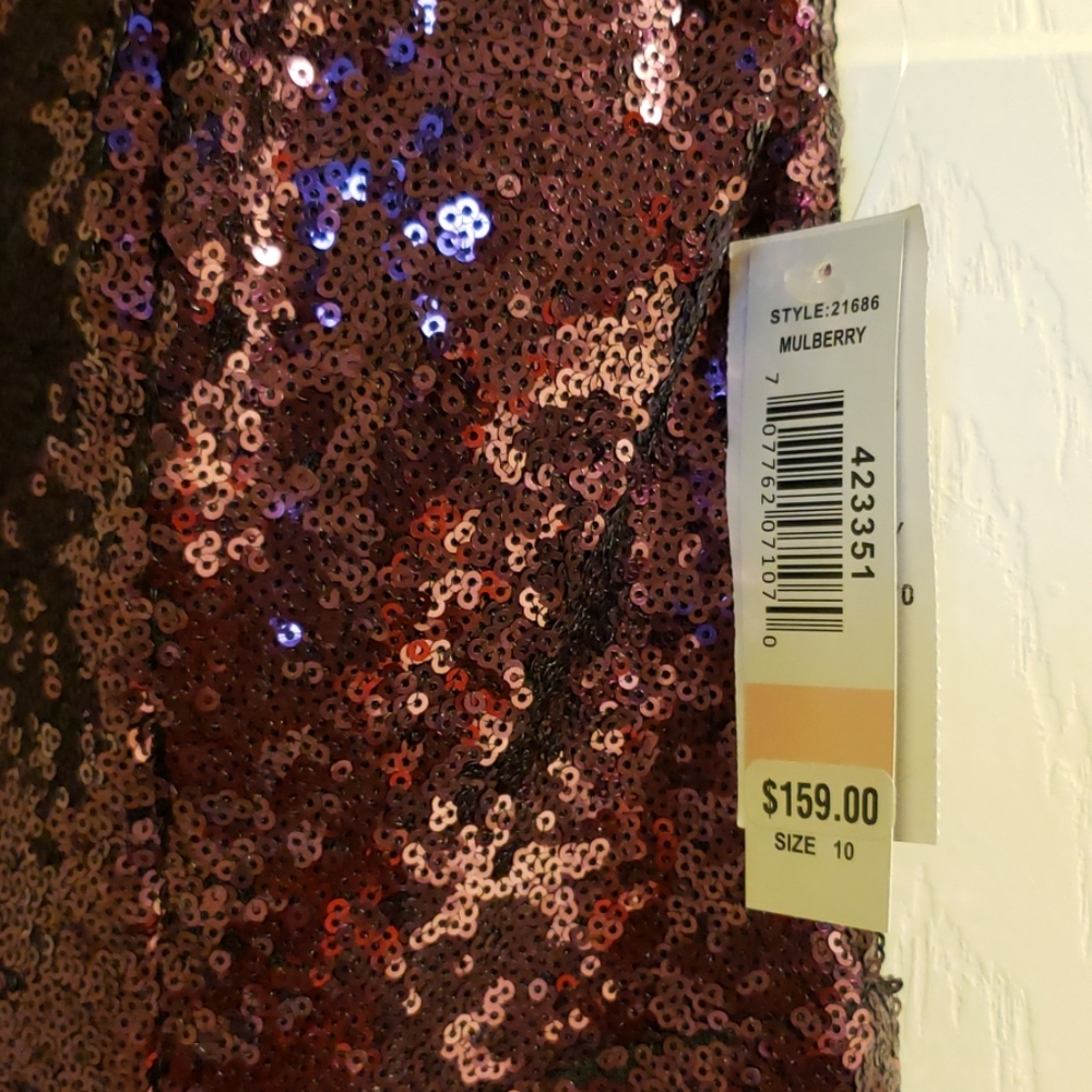 Nightway Sequined V-Neck Formal Evening Gown Dress - Picture 4 of 8